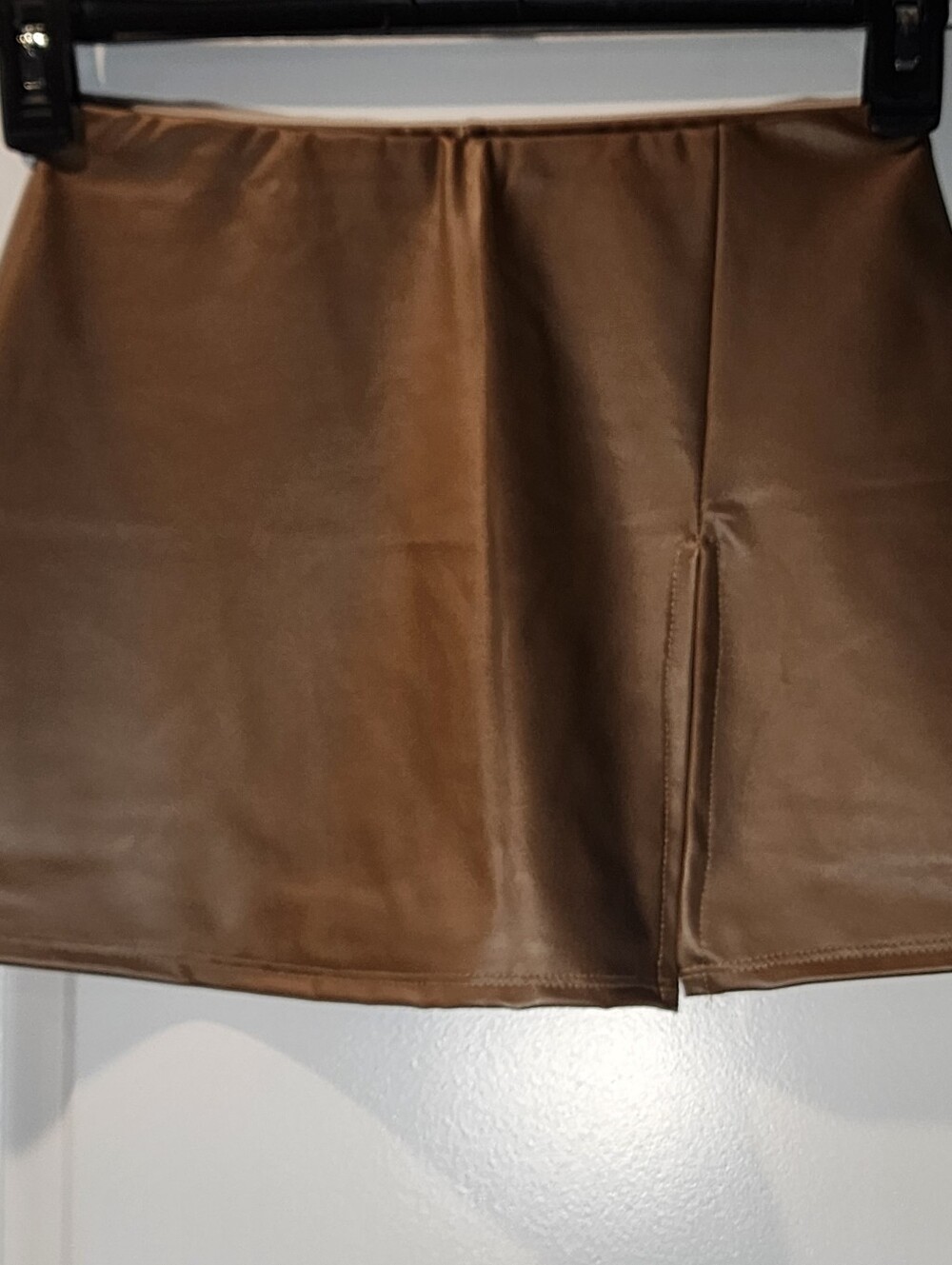 NWT, Smooth Brown Skort - Women's Size Small. Item# 0727261SK